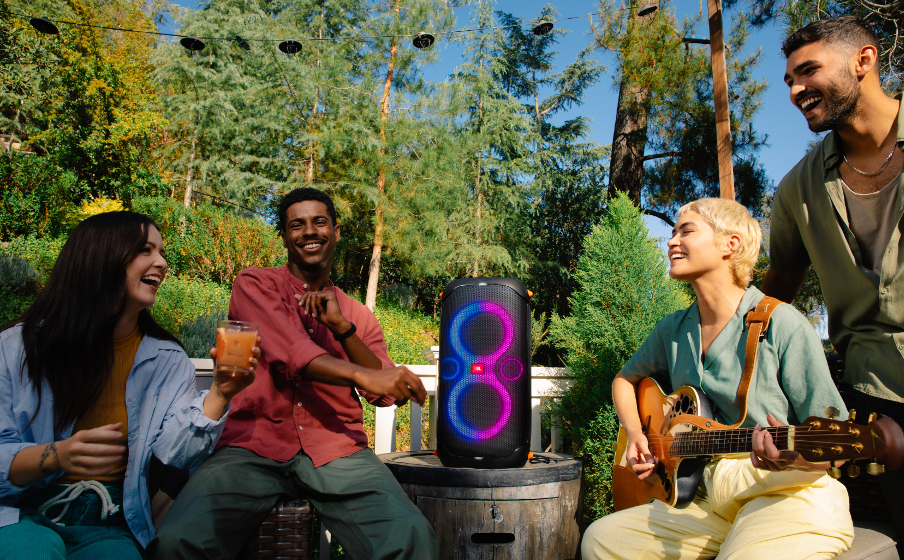 JBL Partybox 110 Dynamisk lysshow, der synkroniseres med rytmen - Image