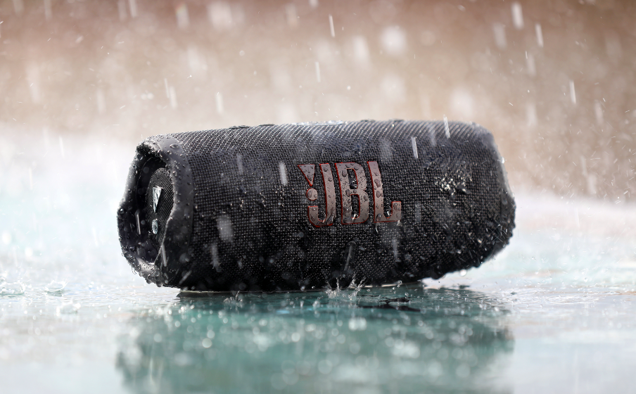 JBL Charge 5 IP67-vandtæt og -støvtæt - Image