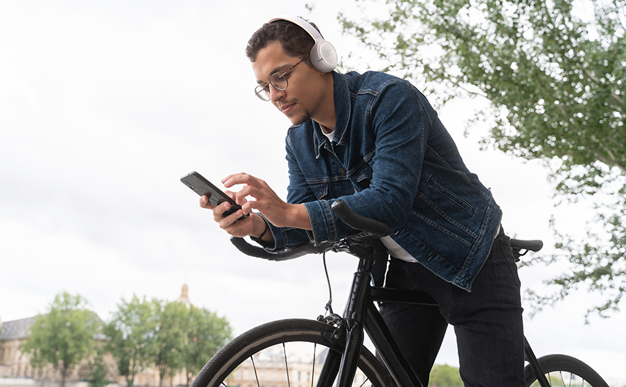 سماعات JBL Tune 530BT: خصص صوتك باستخدام تطبيق JBL Headphones - صورة