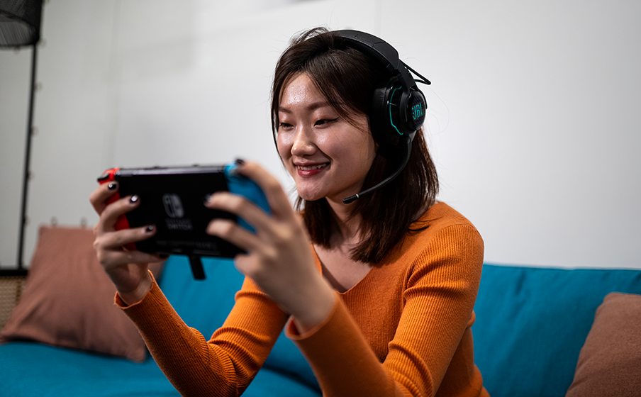 JBL Quantum 910 Wireless Vær i centrum af spillet med Hi-Res-certificeret JBL QuantumSOUND Signature - Image
